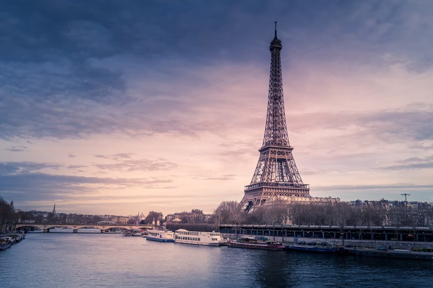 eiffelova věž paříž